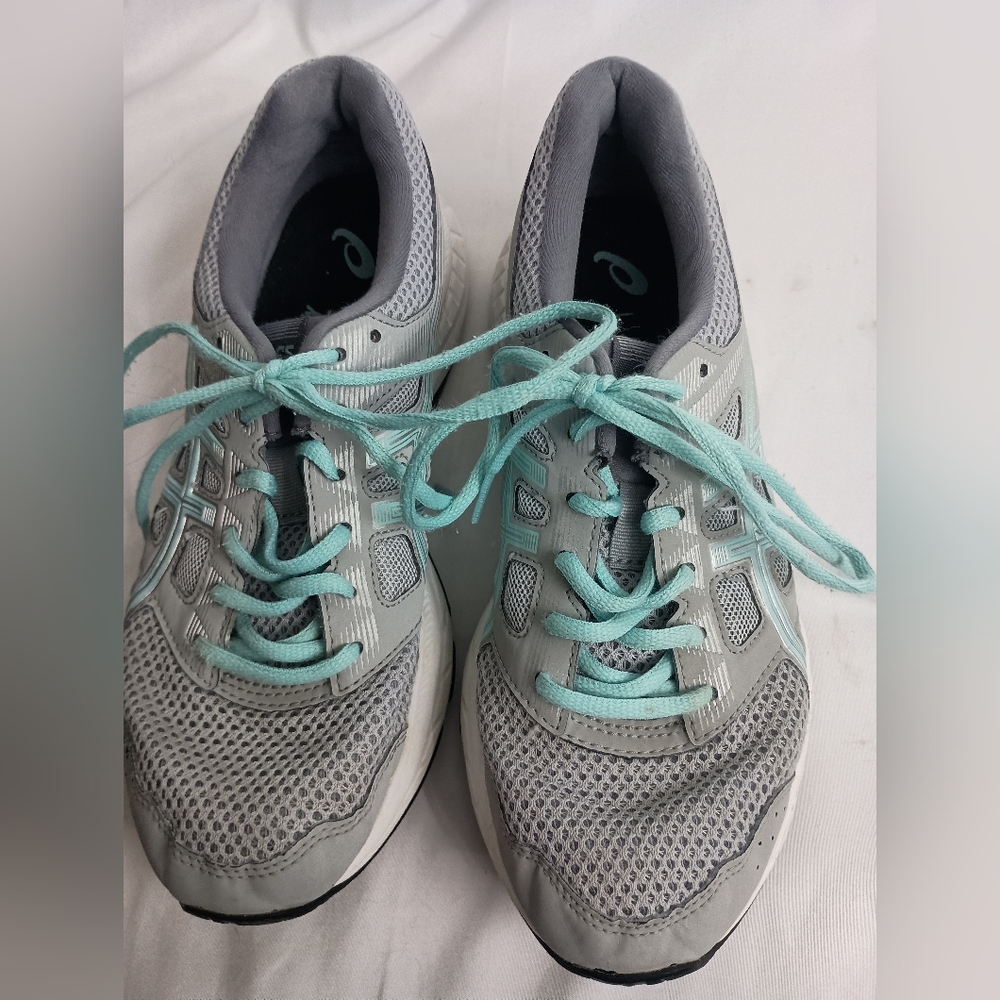 Asics Women's Gray and Teal Running Shoes size 7.5